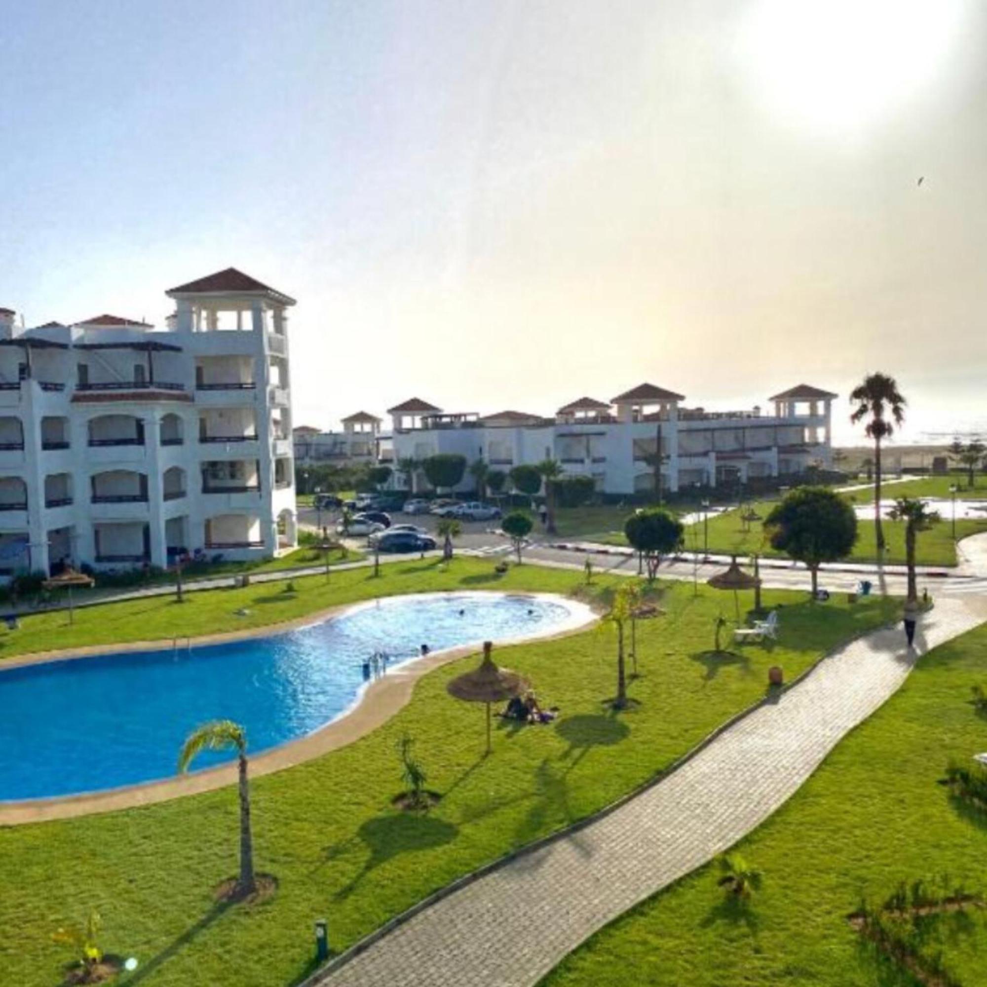 Seaside Poolside Apartment أصيلة المظهر الخارجي الصورة